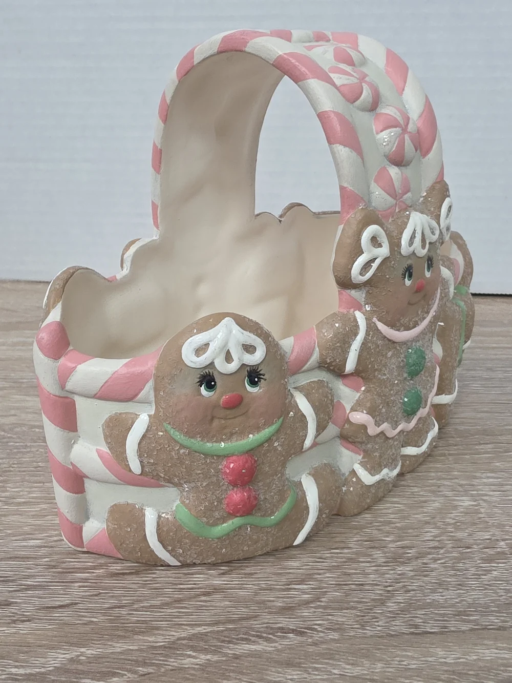 Vintage 1995 Ceramic Gingerbread Women Basket With Handle 8 1/2 in x 6 1/4 in
